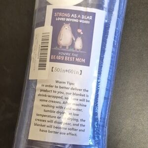 Blue 'Beary Best Mom' Plush Throw Blanket - Soft Comfort Gift